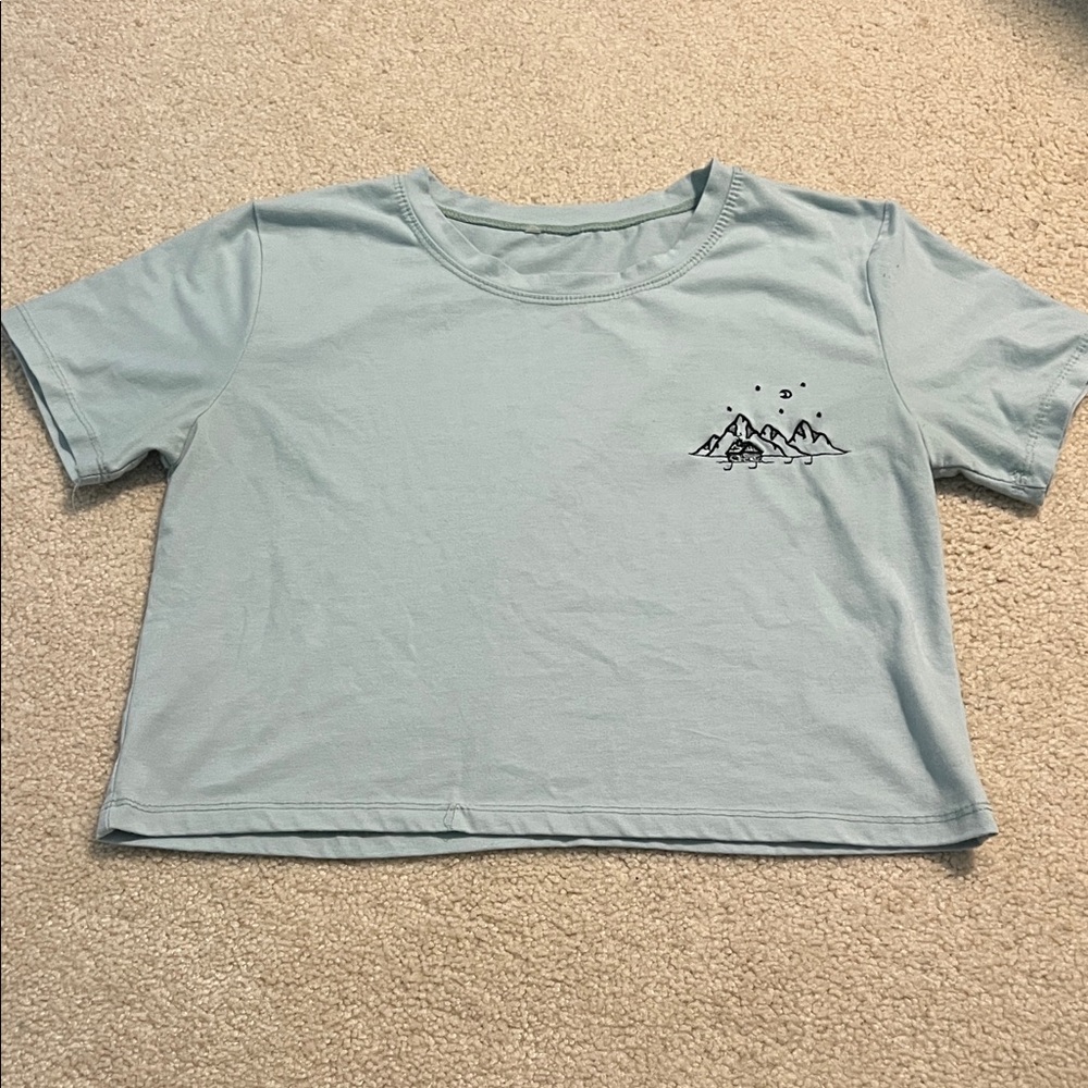 SHEIN light blue embroidered mountain and cabin crop top